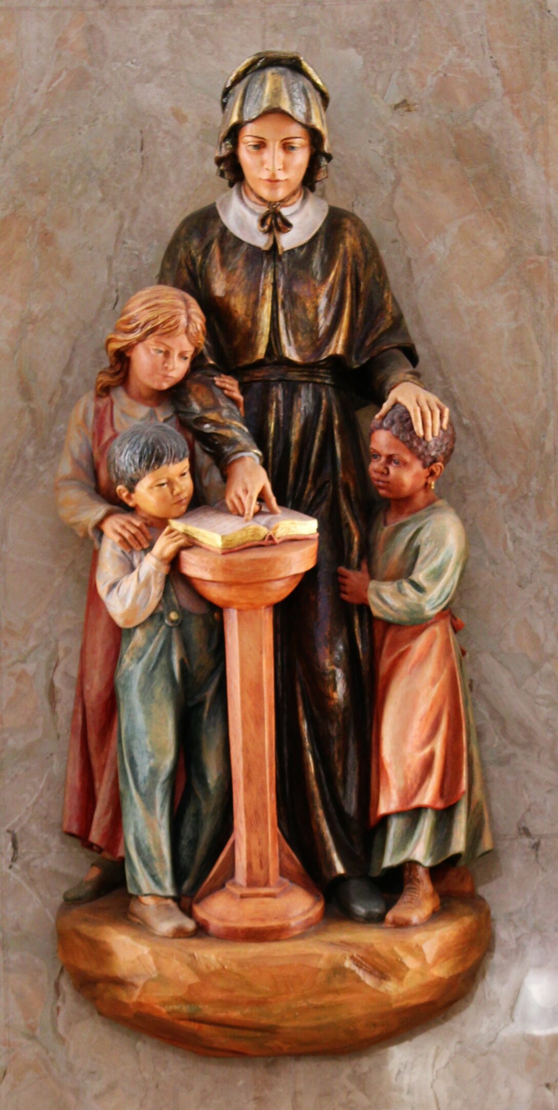 Statue of Elizabeth Seton and children