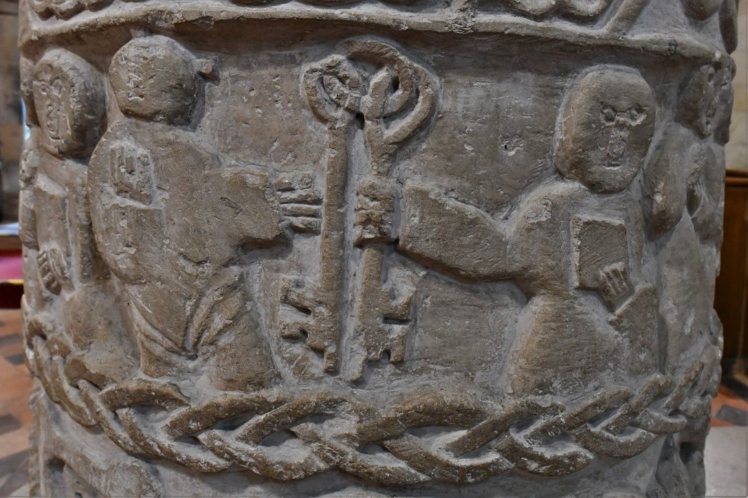 Christ gives the Keys of Heaven to St. Peter: Norman Font, Kirkburn